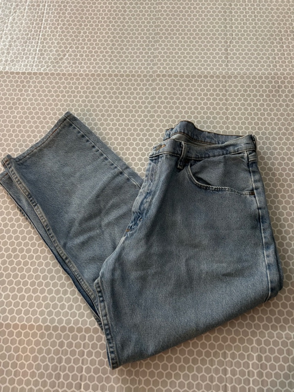 Wrangler Classic Men's Medium Blue Straight Jeans Size 38x29
